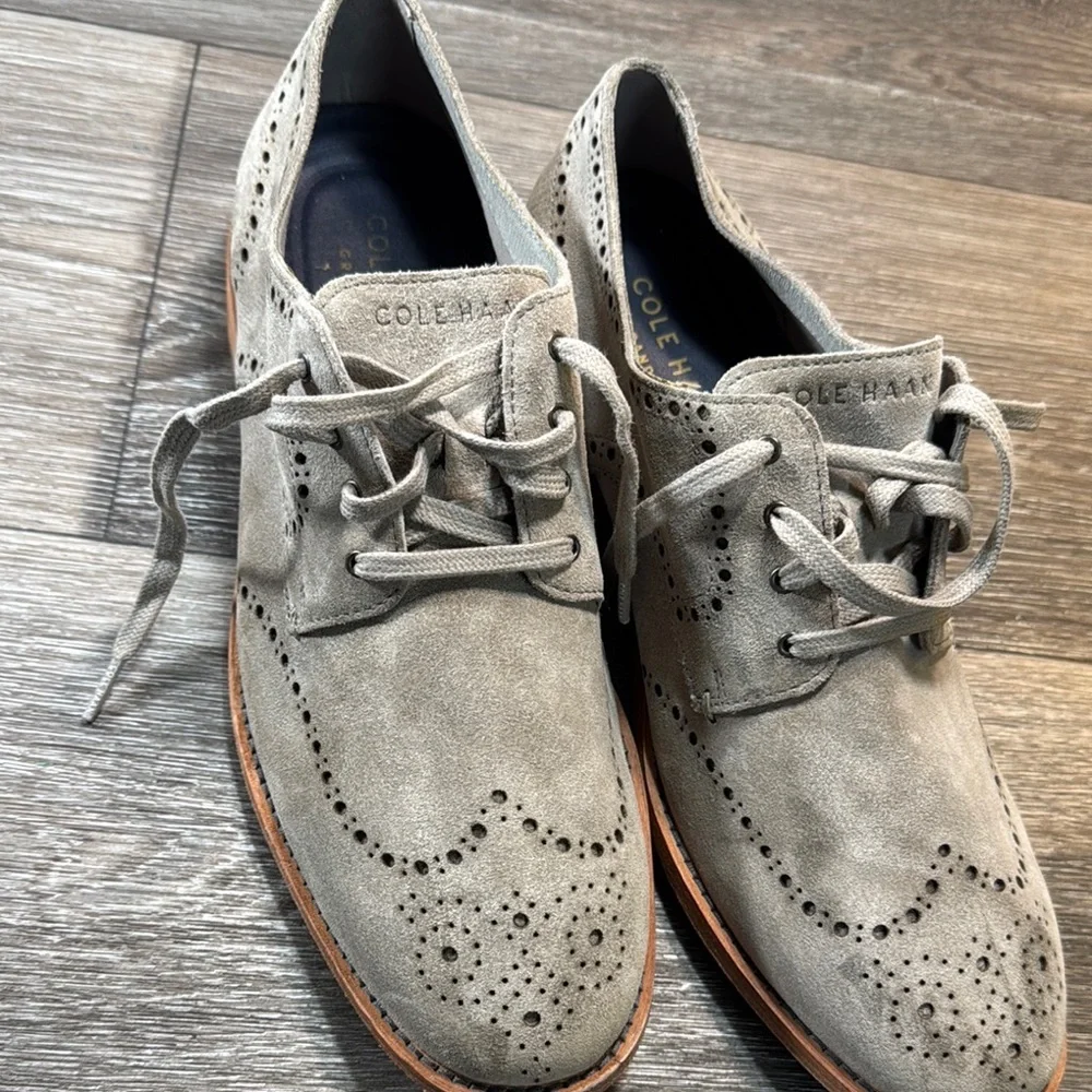 Cole Haan Men's Light Gray Suede Oxfords size 10.5 (b166)